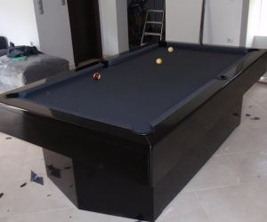 Φωτογραφία τραπεζιού μπιλιάρδου