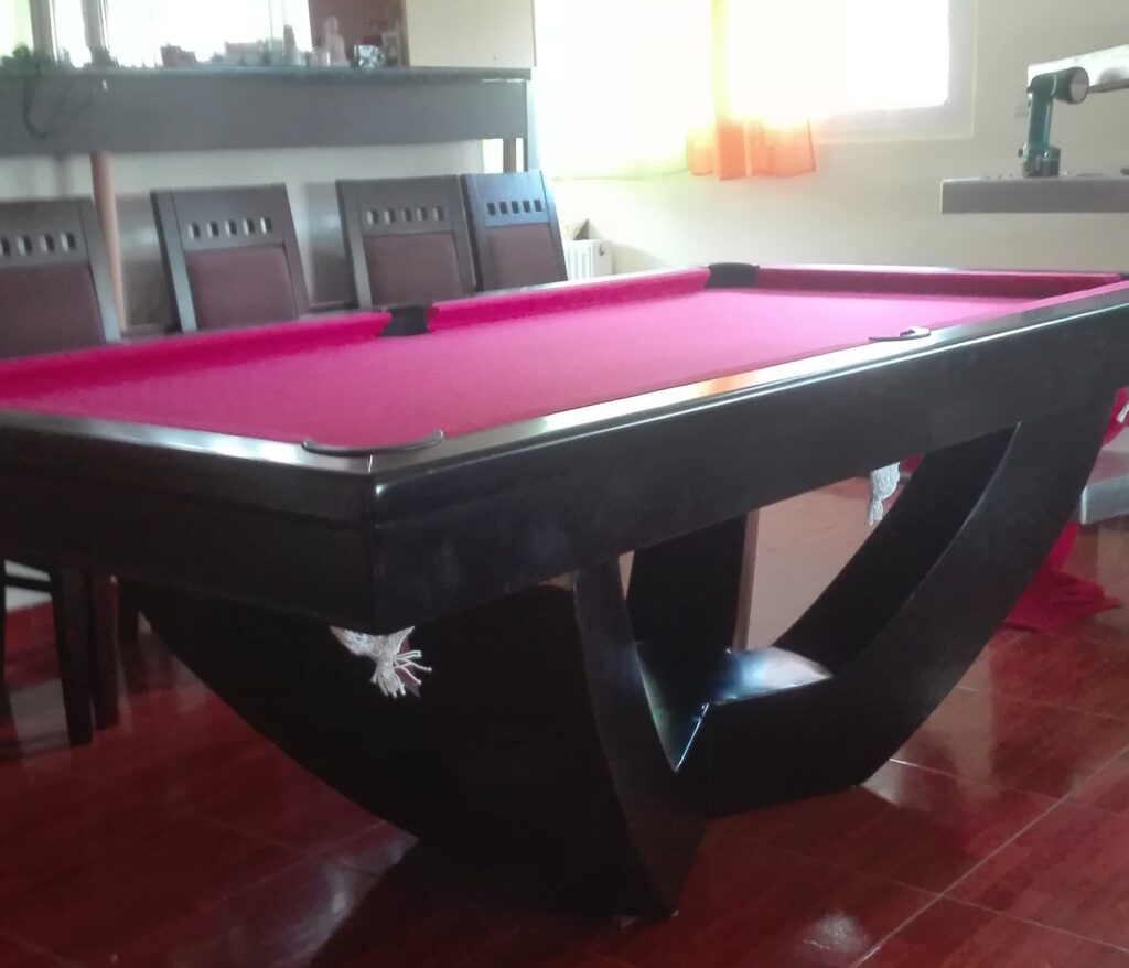 Φωτογραφία τραπεζιού μπιλιάρδου