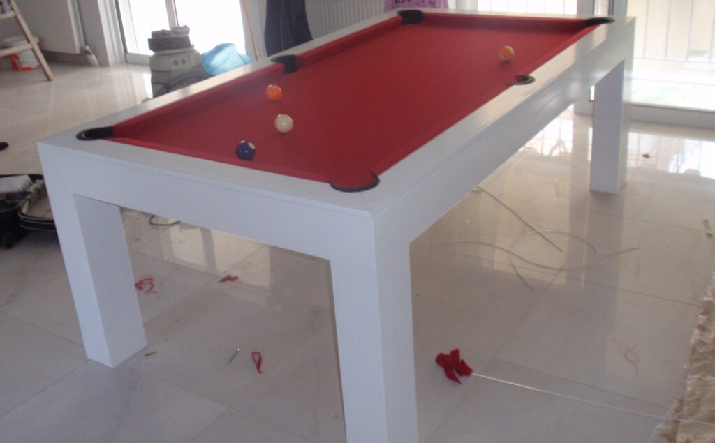 Φωτογραφία τραπεζιού μπιλιάρδου